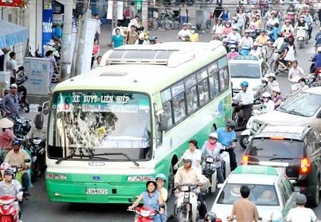 Đồng hành cùng xe buýt