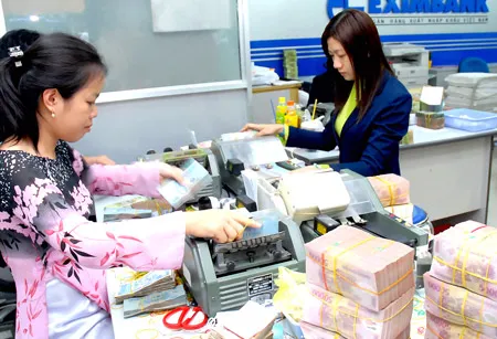 Vượt rào lãi suất - Nhiều chiêu đối phó, nhiều nơi lọt sổ