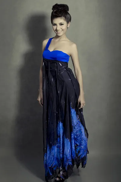 Người đẹp Hương Giang dự thi Hoa hậu Sắc đẹp Toàn cầu 2011