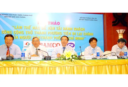 Phát triển vận tải hành khách công cộng:  Triển khai đồng bộ giải pháp kỹ thuật và xã hội