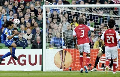 Porto lên ngôi vô địch Europa League 2010-2011 ảnh 2