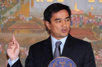 AFP - Thai Prime Minister Abhisit Vejjajiva speaks during a press conference at Government House in Bangkok on May 6, 2011.