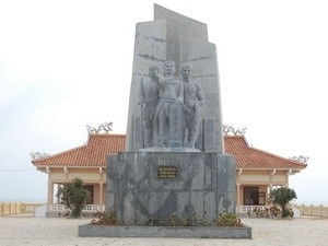Hoang Sa naval team monument at Truong Sa (Photo: Vietnam News Agency)