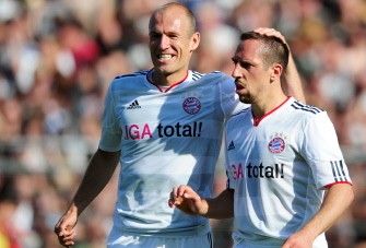 AFP - Bayern Munich's Dutch midfielder Arjen Robben and Bayern Munich's French midfielder Franck Ribery celebrate during the German first division Bundesliga football match FC St. Pauli vs FC Bayern Munich in the northern German city of Hamburg on May 7, 2011. Bayern Munich won the match 1-8.