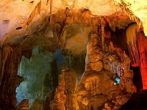 Phong Nha cave