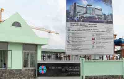 International Thanh Do Hosptial under construction in the Hi-tech Medical Park in district Binh Tan (Photo: SGGP)