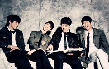 South Korean ballad band 2AM