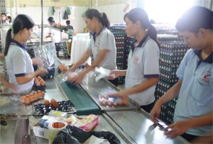 View of a food processing company in Ho Chi Minh City. More than half of listed firms announce negative financial results in the first three months of the year (Photo:Minh Tri)