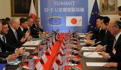 Japanese Prime Minister Naoto Kan (2nd R), European Council President Herman Van Rompuy (2nd L) and European Commission President Jose Manuel Barroso (L) at the 20th EU?Japan summit at the Val Duchesse castle in Brussels.