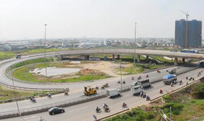 Nhiều công trình giao thông tại TPHCM phục vụ tốt đời sống dân sinh (Ảnh quốc lộ 1A đoạn An Sương - An Lạc qua quận Bình Tân). Ảnh: THÀNH TÂM