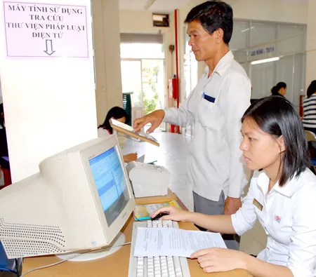 Tăng cường chống tham nhũng, cải cách hành chính