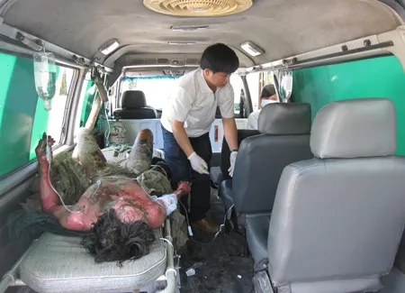 Cháy xe tải, 4 người bị thương nặng