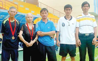 Cựu tuyển thủ Văn Sỹ Hùng - Sóc nhỏ ôm mộng lớn