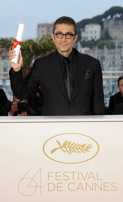 Đạo diễn Nuri Bilge Ceylan nhận giải Grand Prix Ex-aequo cho phim "Once Upon a Time in Anatolia"