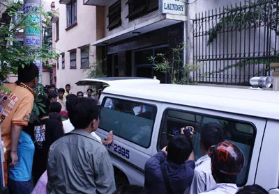 Giết người tình trong nhà nghỉ