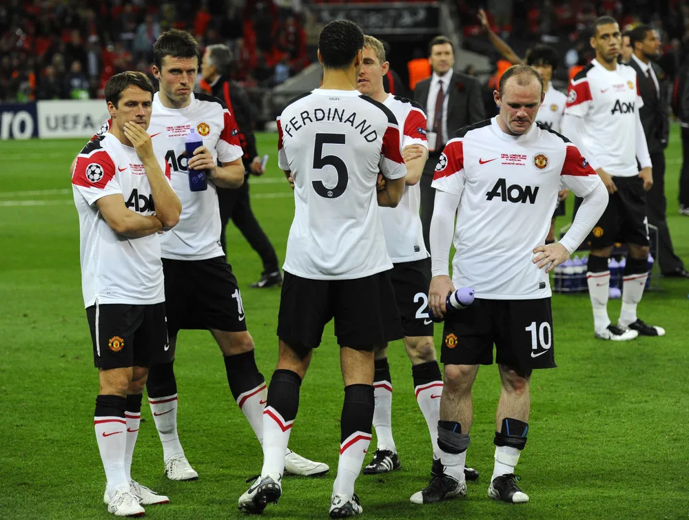 Nỗi buồn của các cầu thủ Man.United sau trận đấu.