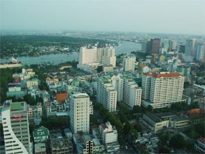 Panorama of HCMC. A severe shortage of lands in the city lead local authorities to encourage cremation (Photo:Phan Hien)