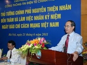 Deputy PM Nguyen Thien Nhan speaks at his visit to VGP