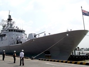 Ship HMNZS TE MANA of New Zealand ’s Navy docked at Sai Gon Port (Source: VNA)