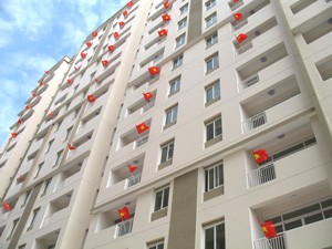 A new apartment block in Ho Chi Minh City’s District 2 was inaugurated on June 18, 2011 to house residents who have had to resettle to make way for the development of the Thu Thiem New Urban Area in the district (Photo: Tuong Thuy)