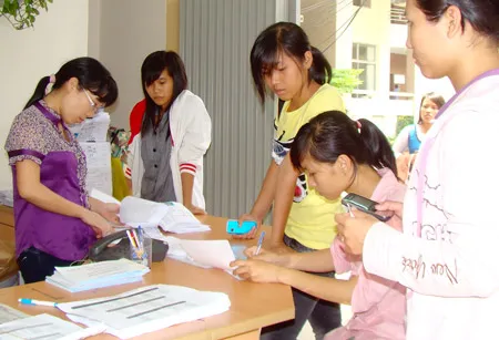 Bát nháo trung tâm luyện thi cấp tốc