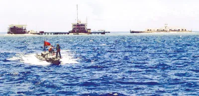 Xuồng tuần tra qua quần đảo Trường Sa. Ảnh: Phan Oánh