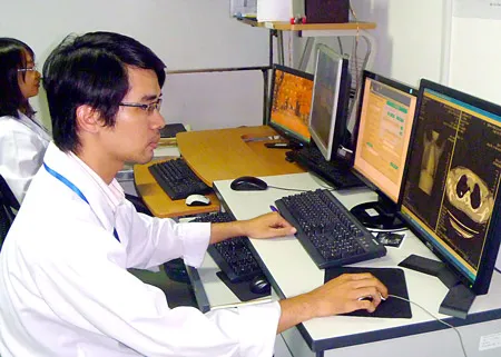 Chương trình học bổng Nguyễn Văn Hưởng lần thứ 13 -  Món quà tinh thần, kỷ niệm khó quên