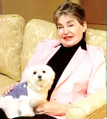 Con chó triệu phú qua đời