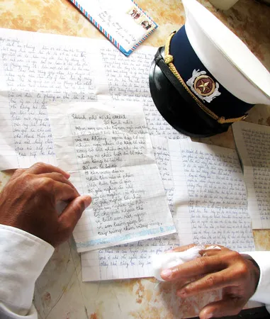 Những lá thư đong đầy tình cảm biển đảo - đất liền.