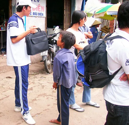Sớm dẹp nạn bắt trẻ đi ăn xin