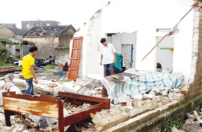 Bão số 2 đổ bộ vào miền Bắc