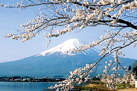 Núi Phú Sĩ - điểm du lịch nổi tiếng của Nhật Bản.