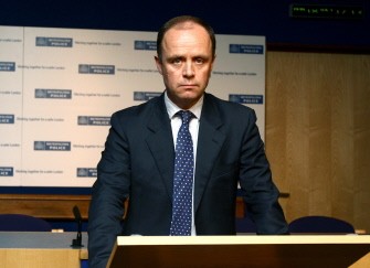 AFP - Scotland Yard Assistant Commissioner John Yates announces that he is to step down on July 18, 2011 in London.