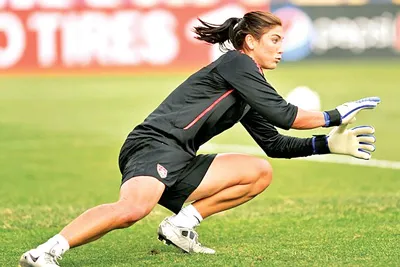Hope Solo - chiến thắng trên vạch khung thành