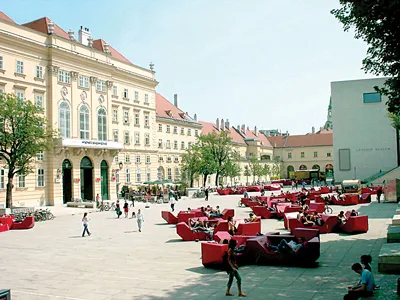 Quận Bảo tàng ở Vienna thu hút du khách