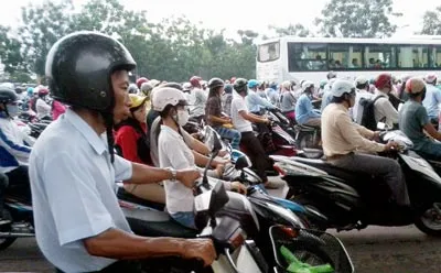 Kẹt xe nghiêm trọng  từ 7g đến 9g sáng nay trên đường Trường Chinh, TPHCM