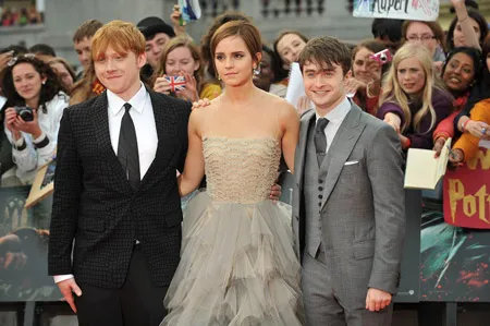 3 diễn viên chính của phim Harry Potter: Rupert Grint, Emma Watson và Daniel Radcliffe (từ trái sang)