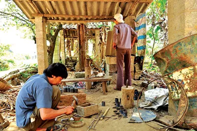 Một lò rèn ở Lũng Vài (xã Phúc Sen, huyện Quảng Uyên, Cao Bằng) nổi tiếng với bí quyết luyện thép