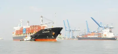 Hướng đi nào cho cảng biển TPHCM? - Sẽ bị thu hẹp?