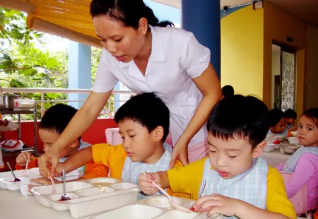 Giải bài toán tìm chỗ học cho trẻ bậc mầm non - Xây trường bằng vốn kích cầu