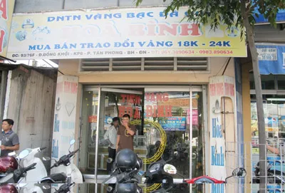 Tiệm vàng Hòa Bình