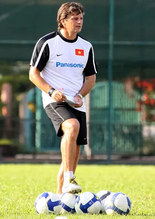 HLV Falko Goetz. Ảnh: H.H.