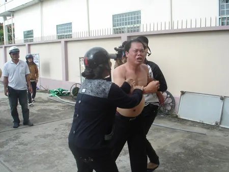 Khởi tố, bắt tạm giam Phó phòng Tư pháp huyện Châu Thành, tỉnh Hậu Giang