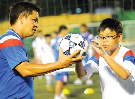 Nghiệp “gõ đầu trẻ” của Nguyễn Hồng Phẩm