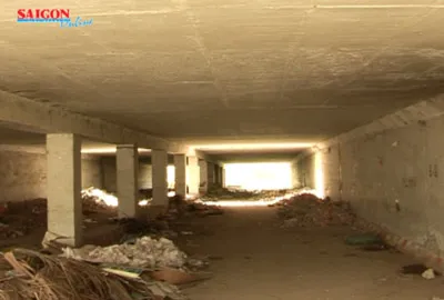 Bức xúc hầm chui bị bỏ hoang