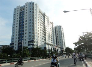 The state bank should categorize borrowers in two types – ones who are honest property investors and homebuyers and the others who just focus on speculating (Photo: Minh Tri)