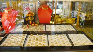 Gold is the safest haven during difficult times (Photo: Phan Hien)