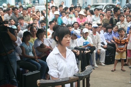 Linh being sentenced at the mobile court