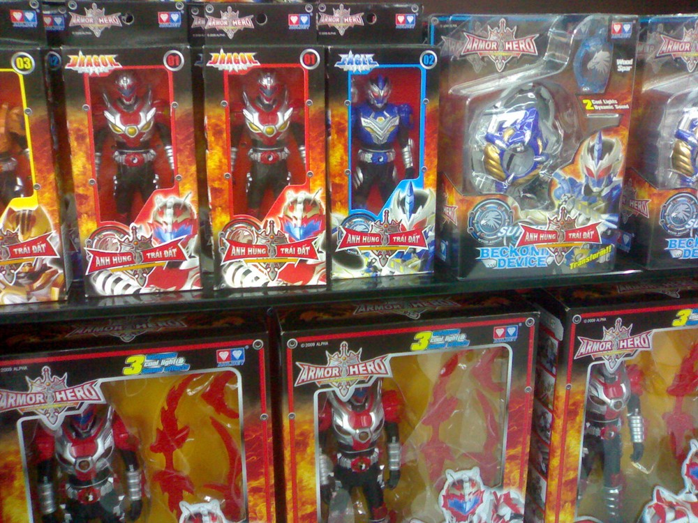 Many toys in shops have no quality-stamp(Photo: U. Phuong)