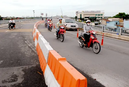 Hạn chế tai nạn giao thông ở TPHCM - Cần nhiều giải pháp đồng bộ